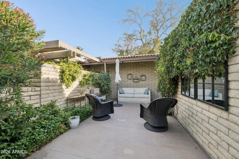 28-web-or-mls-4800-n-68th-st-162