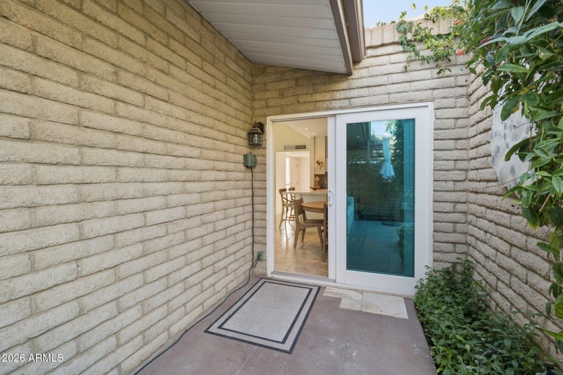 34-web-or-mls-4800-n-68th-st-162