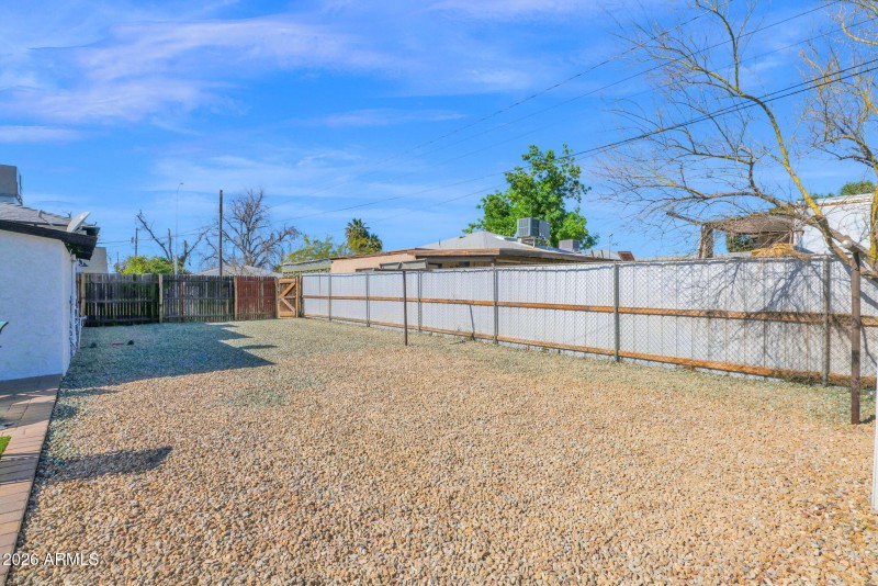 22-web-or-mls-P1482301