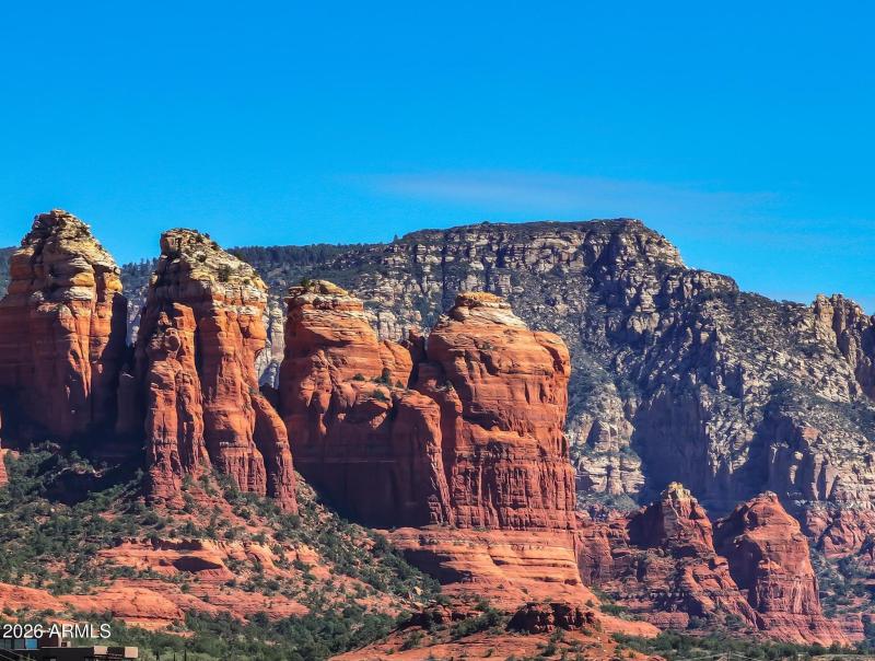 Views of Coffee Pot Rock