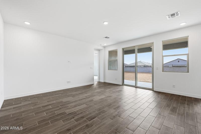 PHX_Miravida_Lot 1155_Ash_14825_Greatroo