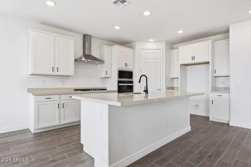 PHX_Miravida_Lot 1155_Ash_14825_Kitchen
