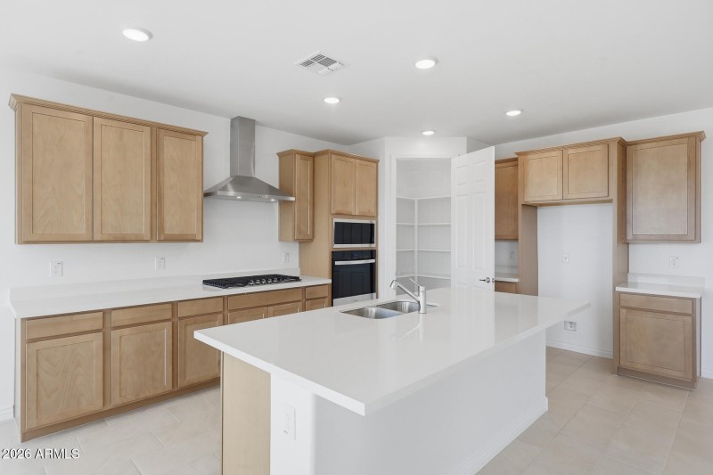 PHX_Miravida_Lot 1151_Dove_14837_Kitchen