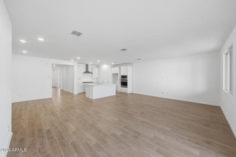 PHX_TierraVistoso_Lot 1030_Azure_17308_G