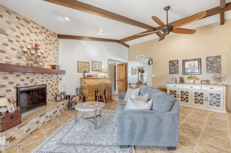 315 E. Marconi Ave - Web Quality - 008 -