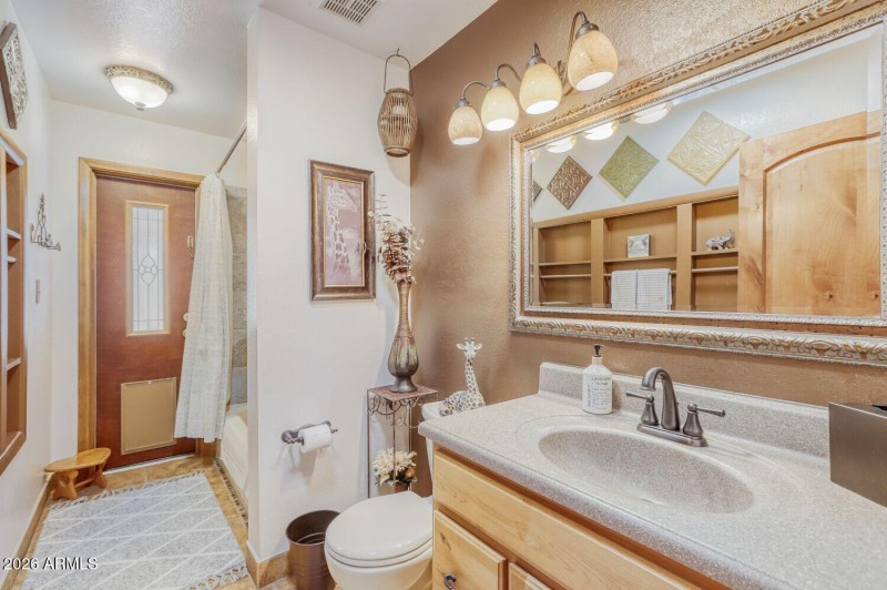 315 E. Marconi Ave - Web Quality - 022 -