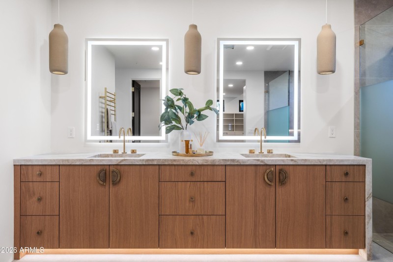 027_Flawless Lighting