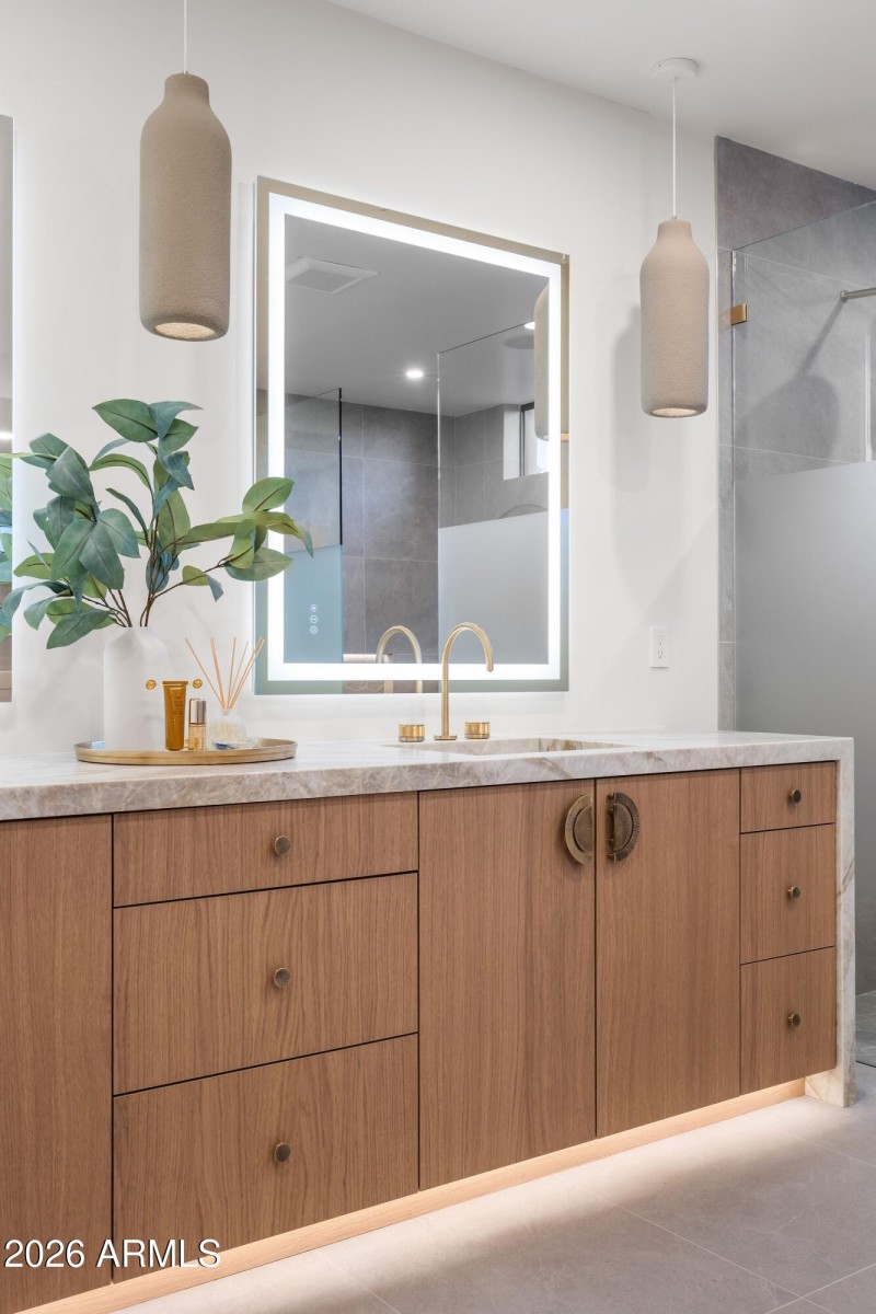 028_Finest of Finishes