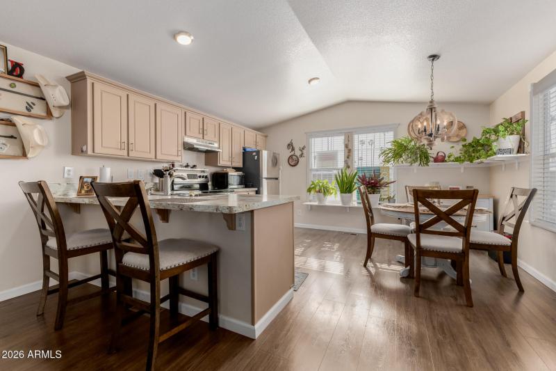 Lots of room in Kitchen