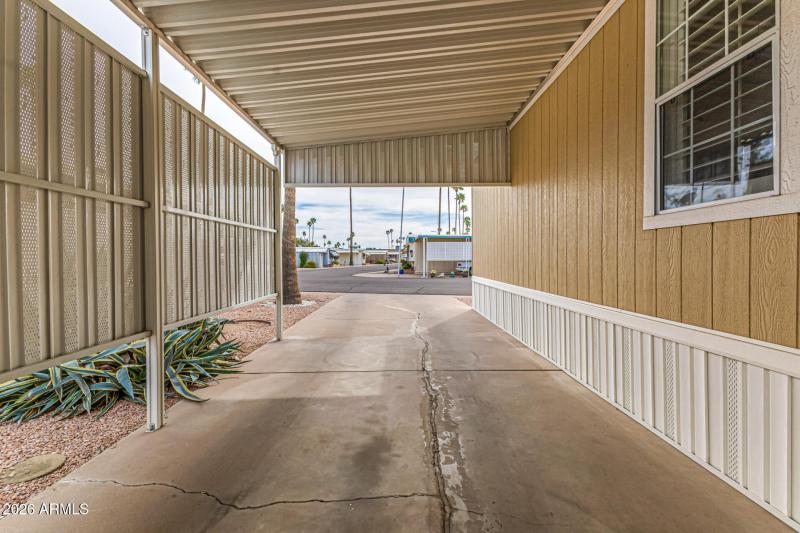 Room for 2 plus cars