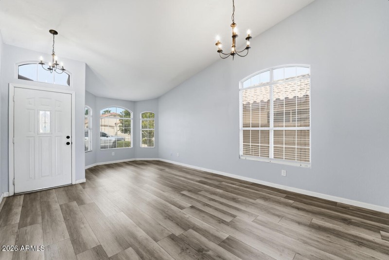 12523 W Roanoke Ave-11