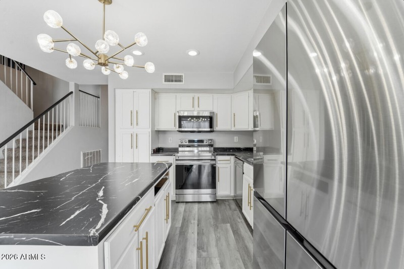 12523 W Roanoke Ave-16