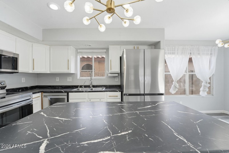 12523 W Roanoke Ave-18