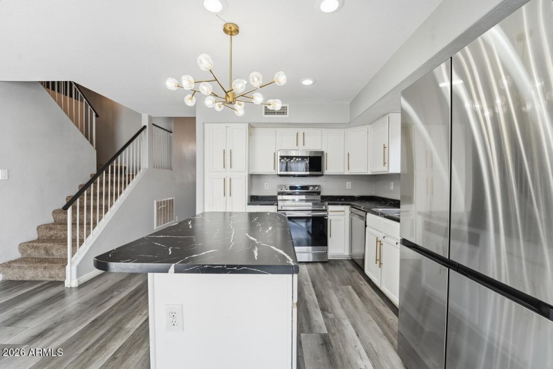 12523 W Roanoke Ave-23