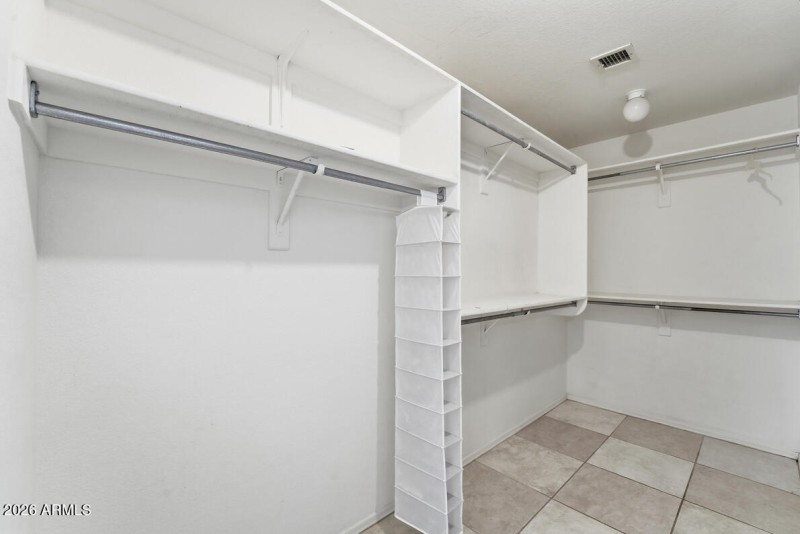 12523 W Roanoke Ave-42