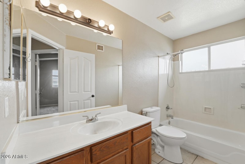 12523 W Roanoke Ave-46