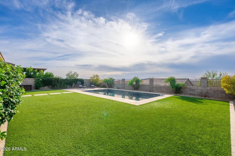 25954 N 103rd Dr - 46