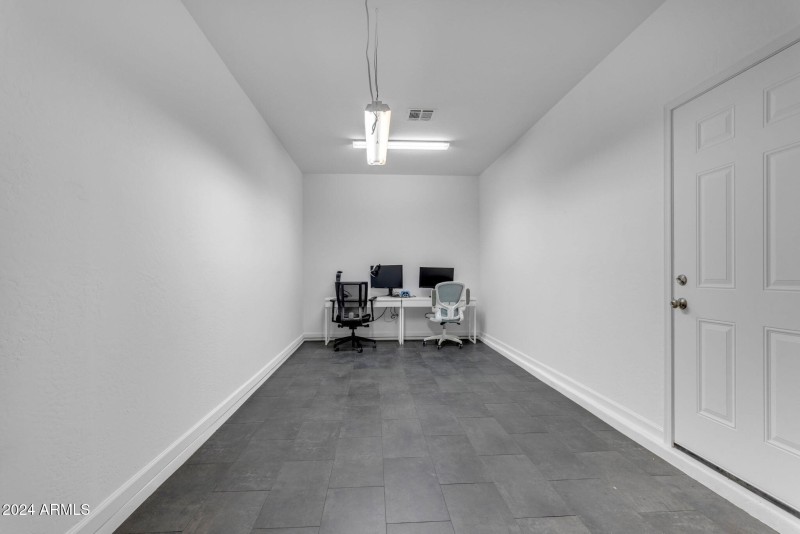 Extra space with AC/Lighting