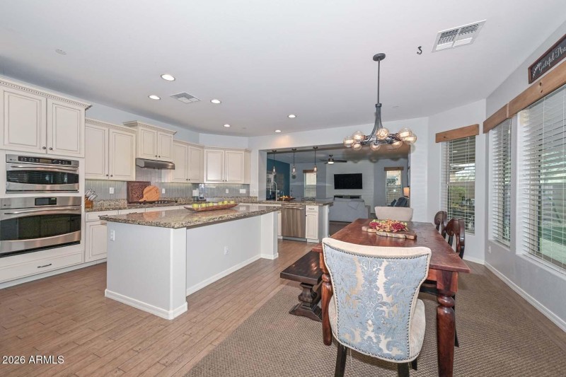 Breakfast Room-Kitchen