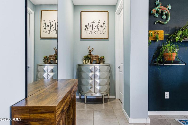 24-web-or-mls-35175 W Marin Ave-24