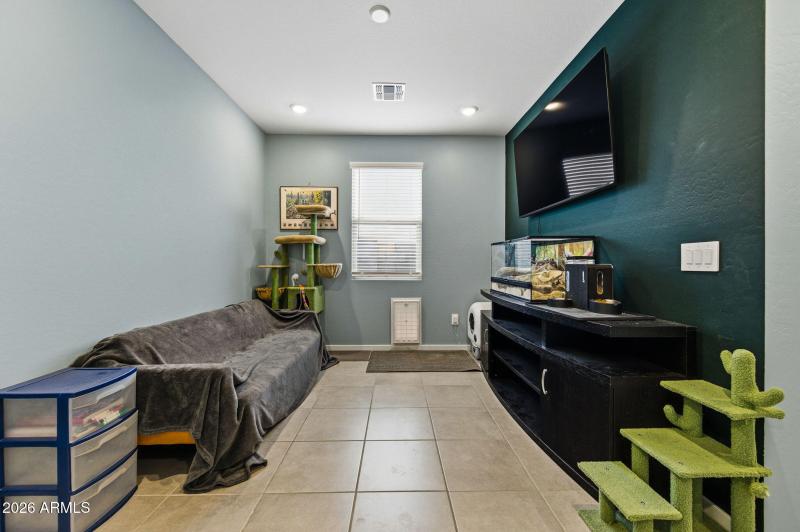 11-web-or-mls-35175 W Marin Ave-11