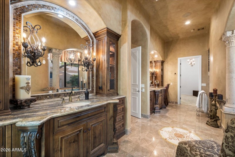 Primary Suite Bathroom