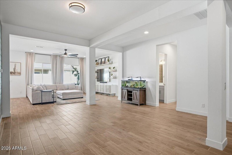 08-10850 E Trent Ave_RedHogMedia