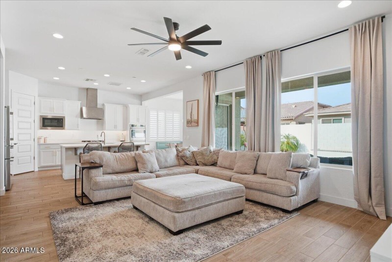 12-10850 E Trent Ave_RedHogMedia