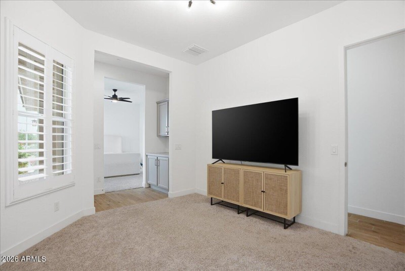 35-10850 E Trent Ave_RedHogMedia