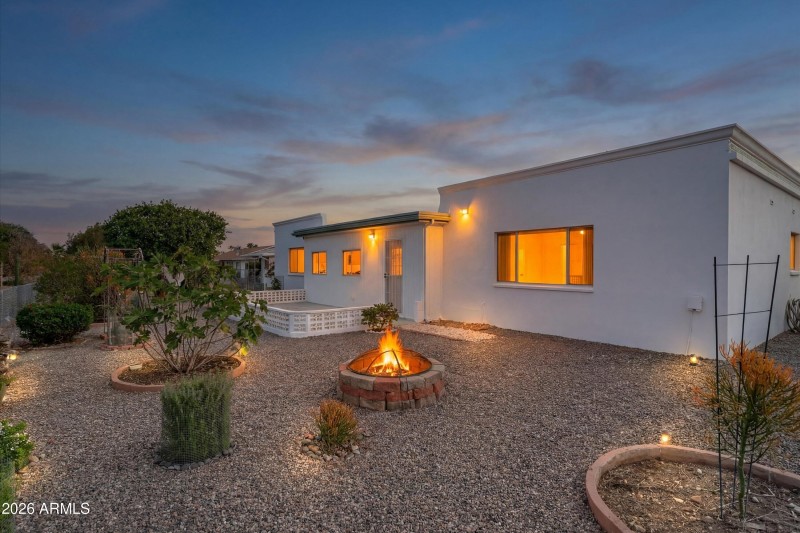 02-Backyard Sunset View