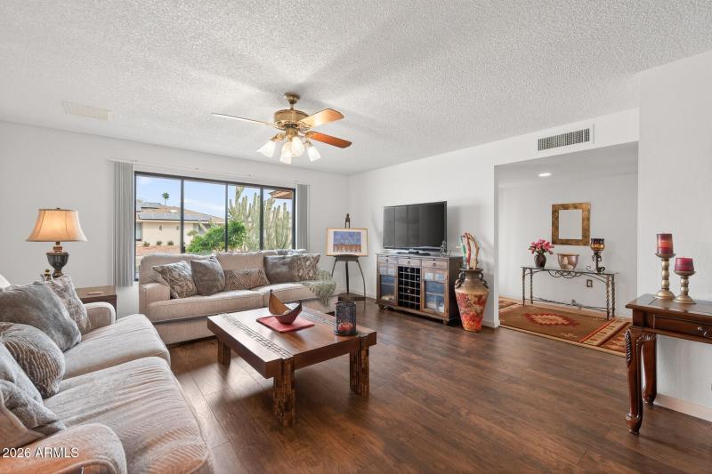 11_12611_W_Butterfield_Dr11_mls