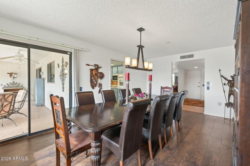 17_12611_W_Butterfield_Dr17_mls