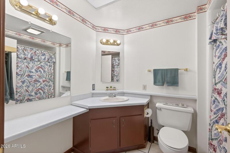 32_12611_W_Butterfield_Dr32_mls