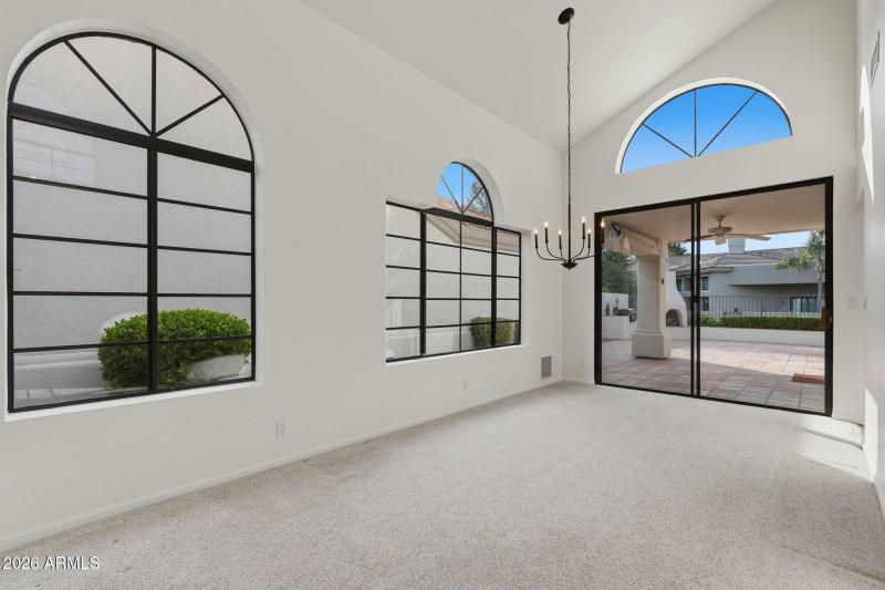 Spacious dining room/patio access