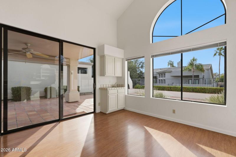 Indoor/outdoor AZ living