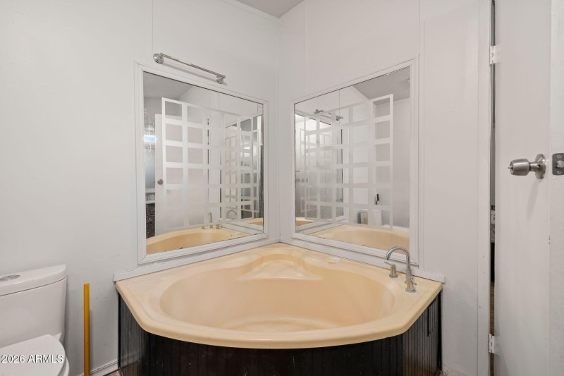 080-Primary Bathroom