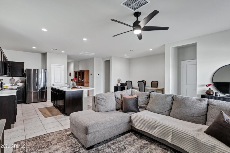 1806 W Cameron Blvd-7