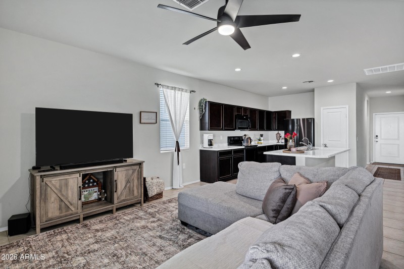 1806 W Cameron Blvd-8