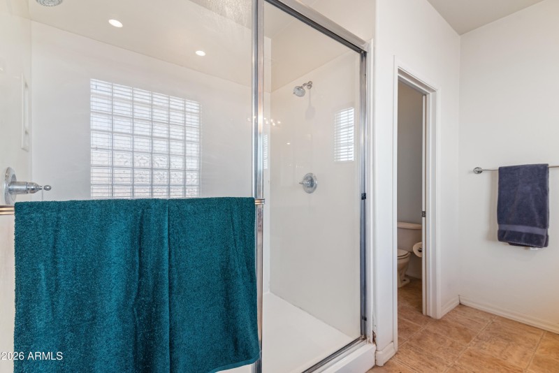 28_4027 w st charles ave-28