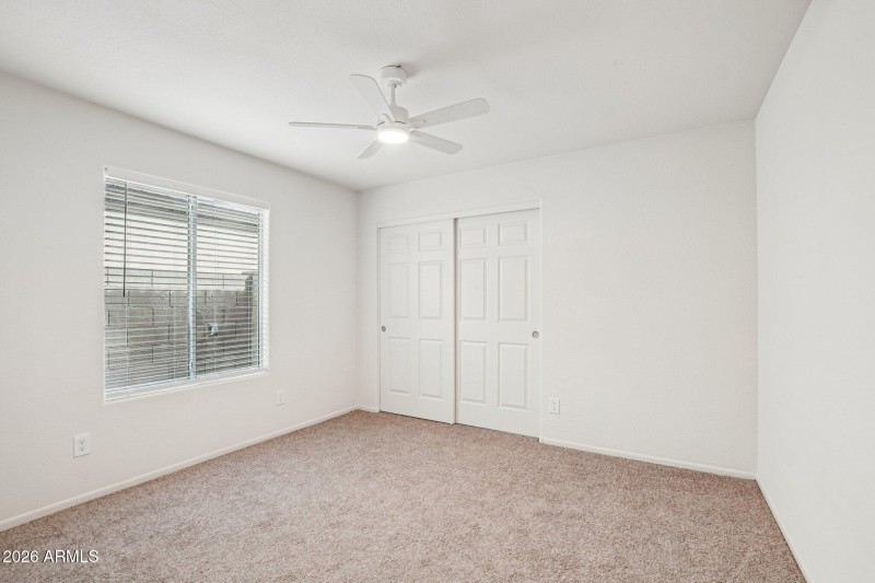 16-web-or-mls-N 30th Ave-S1202-016