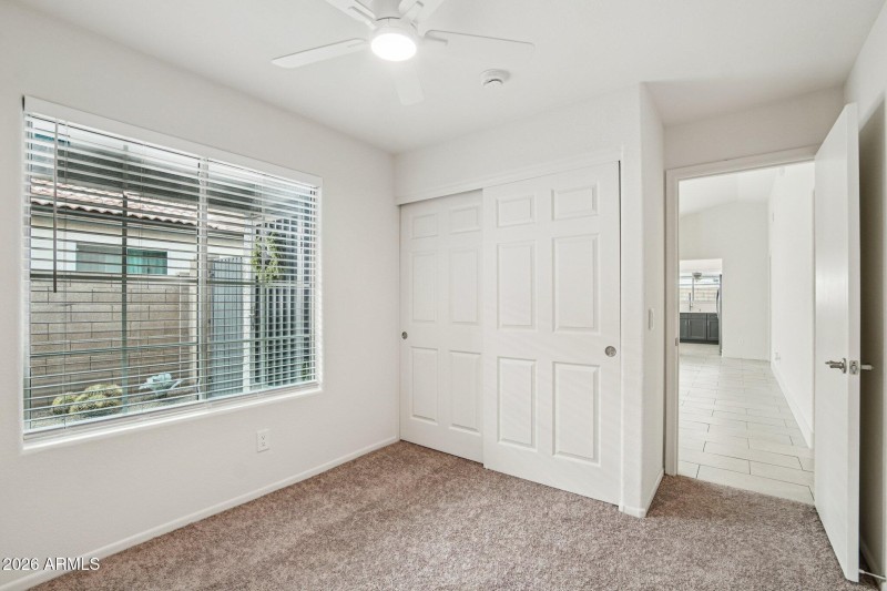 28-web-or-mls-N 30th Ave-S1202-028