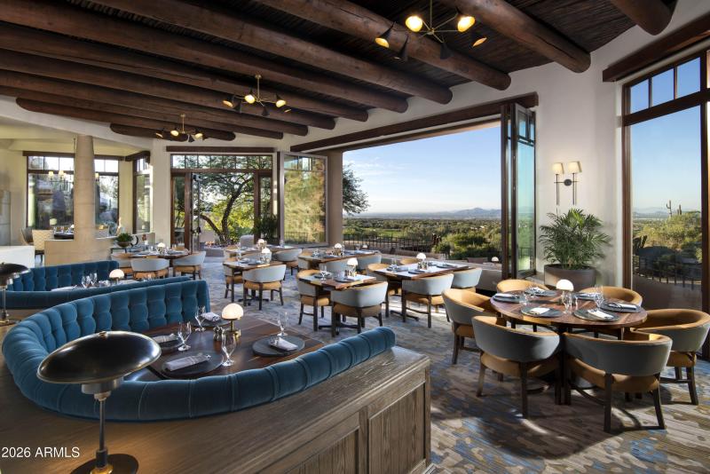 Dining - Amenities of Desert Highlands