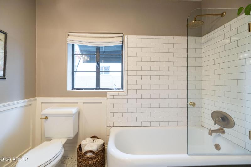 Guest Bathroom original tub