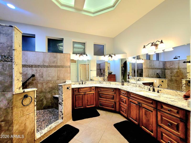 Primary ensuite bath