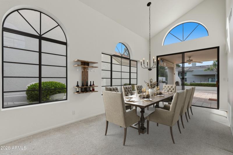 Virtually staged dining room