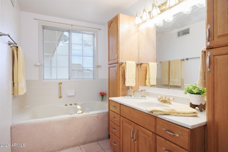 15260 S Padres - Primary Bath View