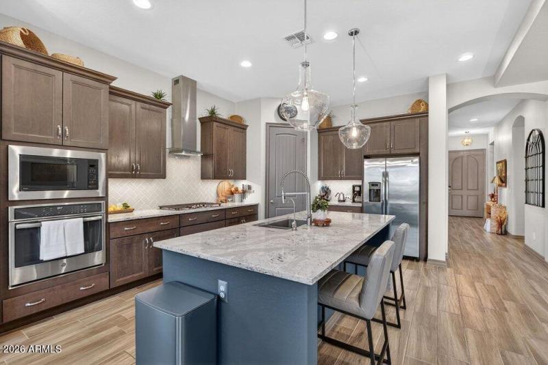 024_25-web-or-mls-77-_e_nighthawk_wa_73