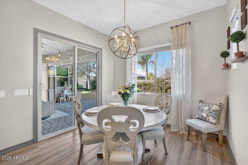 029_31-web-or-mls-84-_e_nighthawk_wa_813