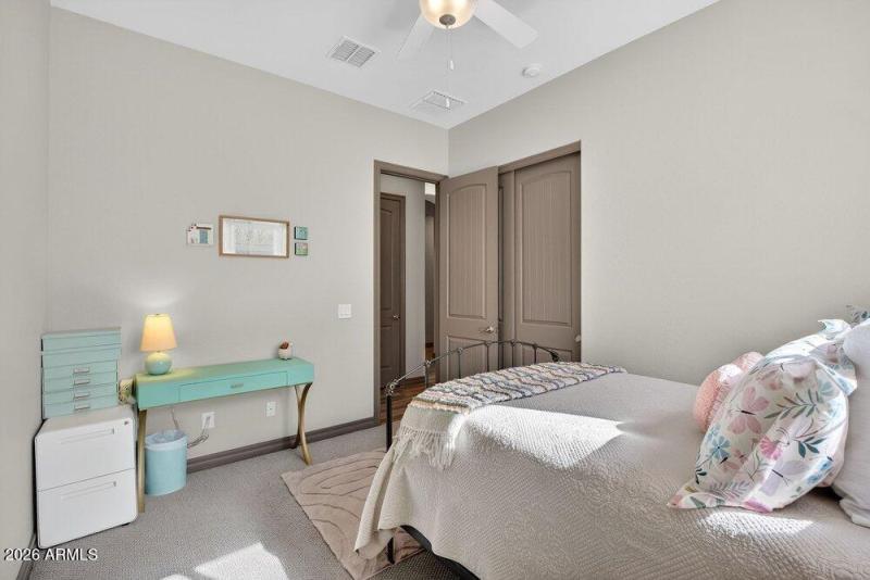 043_46-web-or-mls-51-_e_nighthawk_wa_269