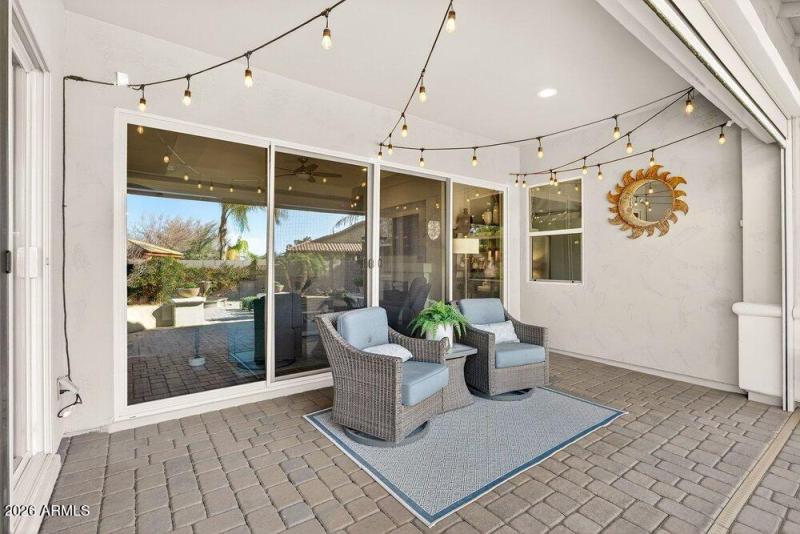 059_70-web-or-mls-93-_e_nighthawk_wa_26